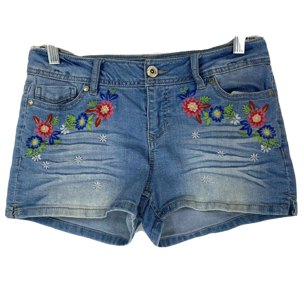 Blue Spice 5 Shorts Denim Light Wash Embroidered Floral Cotton Stretch Inseam 2"